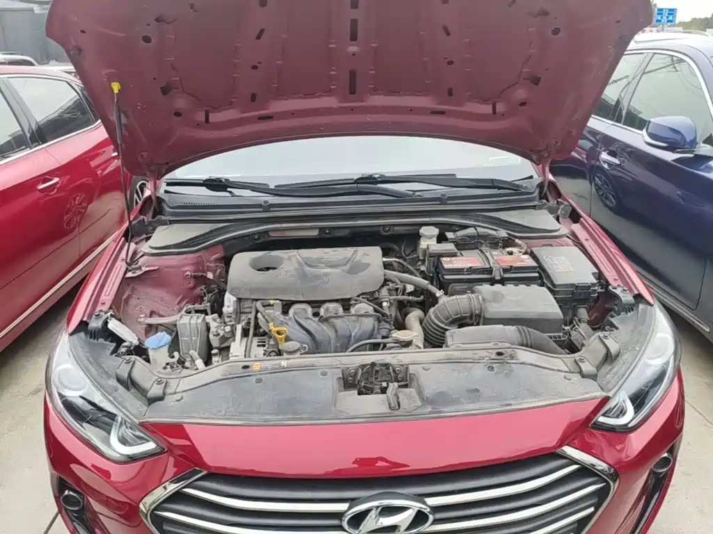 Hyundai Elantra 2019 — фото 20