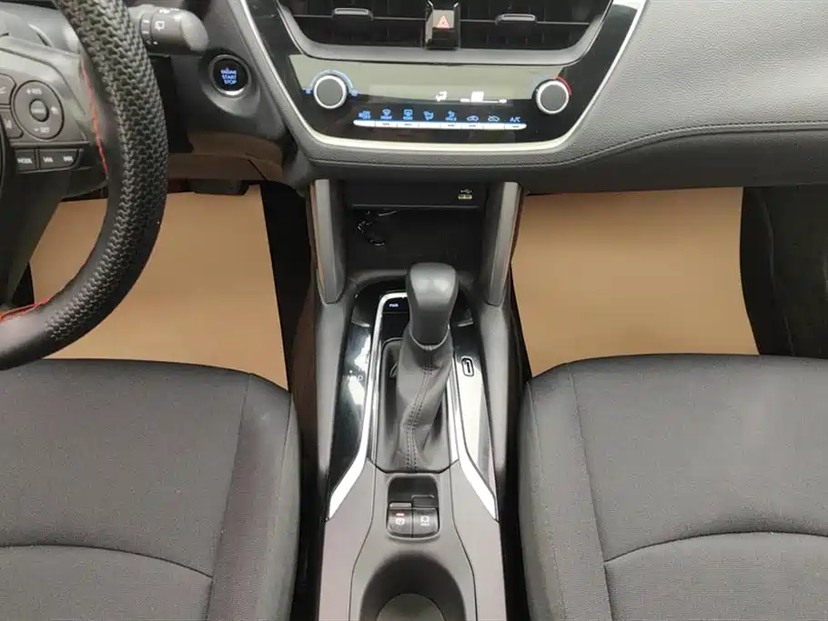 Toyota Corolla Cross 2022 — фото 16