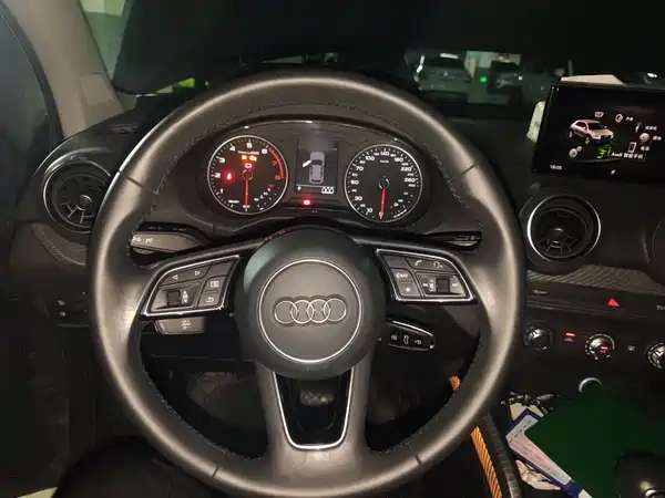 Audi Q2L 2020