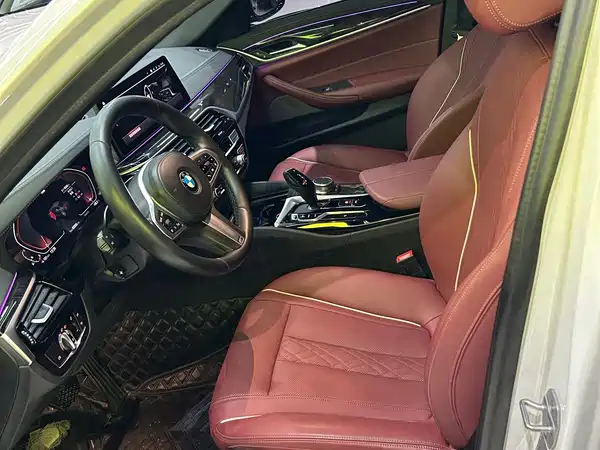 BMW 5 Series 2022