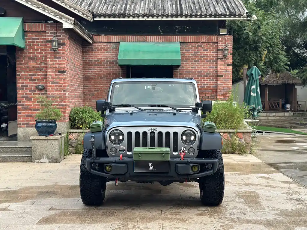 Jeep Wrangler 2018 — фото 2