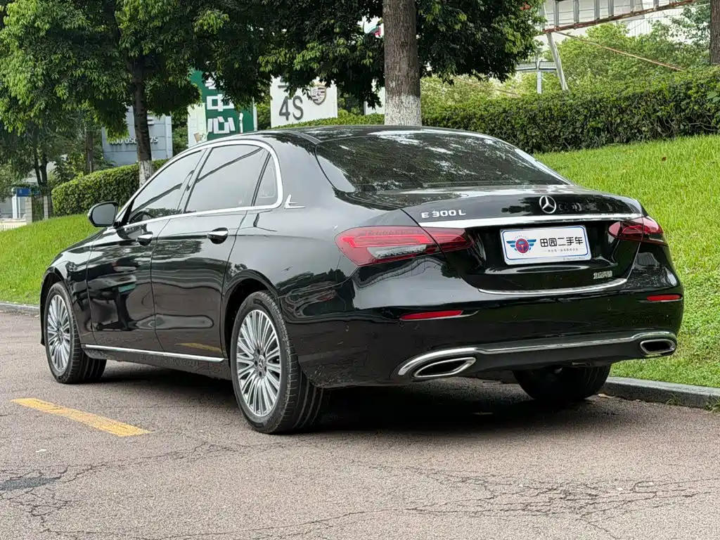 Mercedes-Benz E-Class 2023 — фото 4