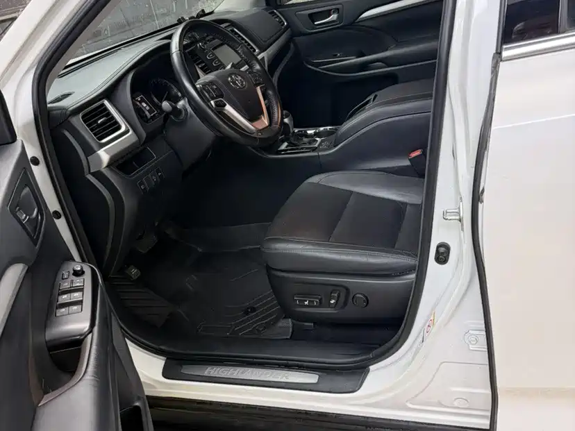 Toyota Highlander 2019