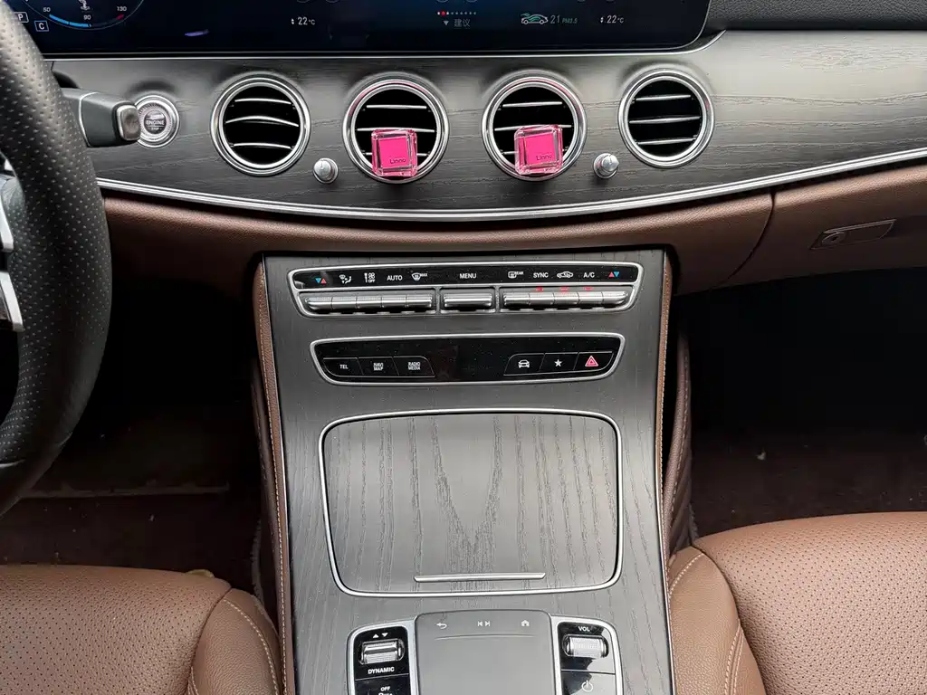 Mercedes-Benz E-Class 2020 — фото 20