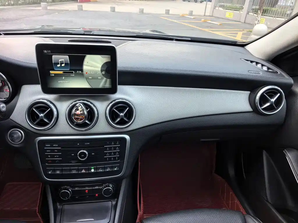 Mercedes-Benz GLA 2016 — фото 13