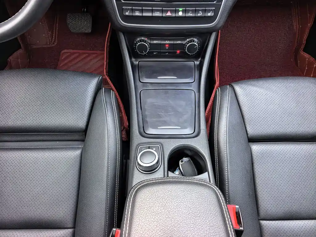 Mercedes-Benz GLA 2016 — фото 14