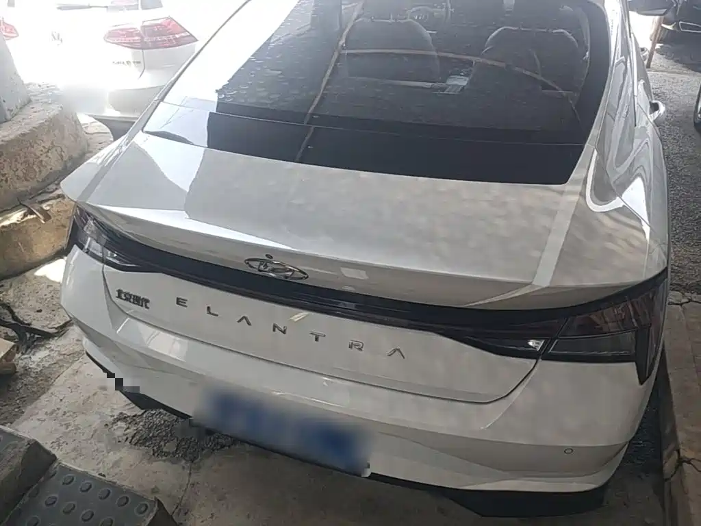 Hyundai Elantra 2021