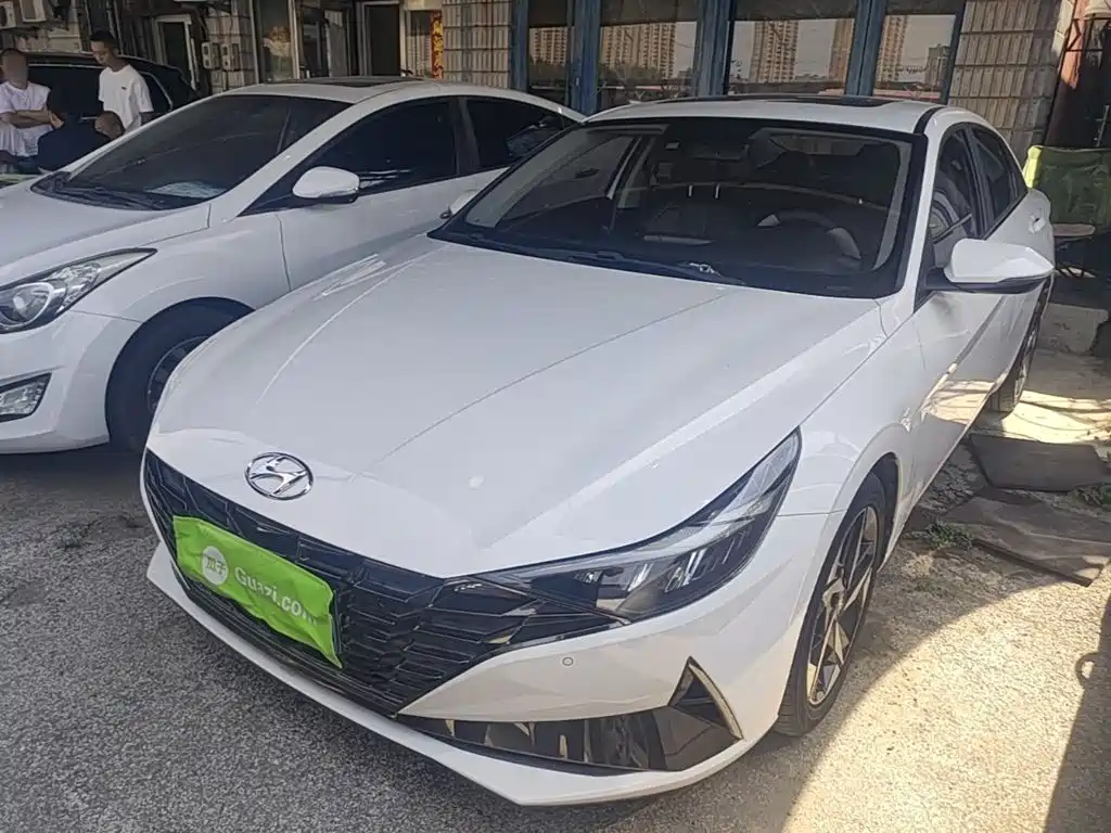 Hyundai Elantra 2021