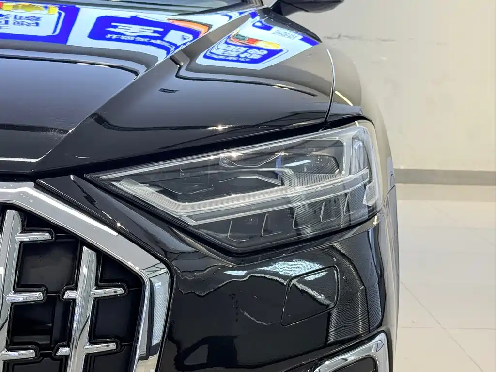 Audi A8 2019 — фото 4