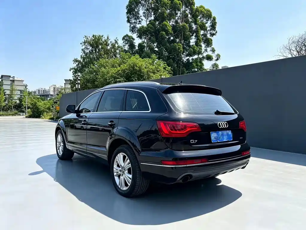 Audi Q7 2011