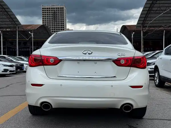 Infiniti Q50L 2017