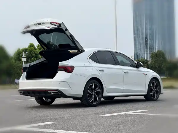 Skoda Octavia 2023