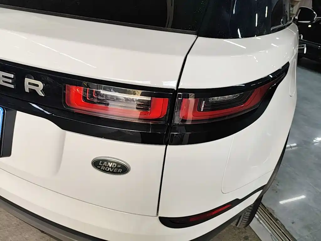 Land Rover Velar 2023 — фото 8