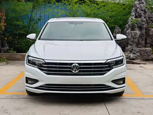 Volkswagen Sagitar 2019