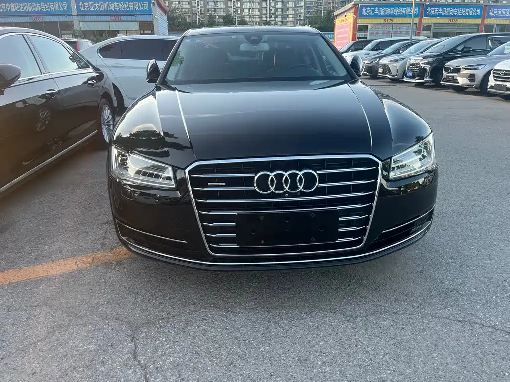 Audi A8 2017 — фото 2