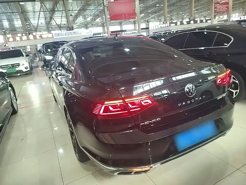 Volkswagen Magotan 2025