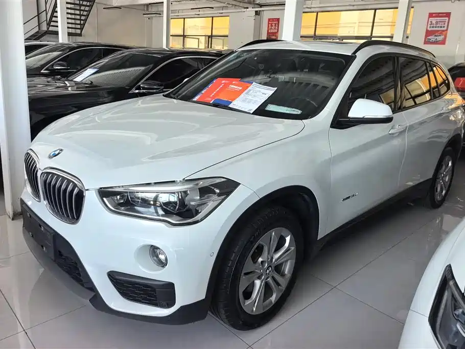 BMW X1 2017 — фото 1