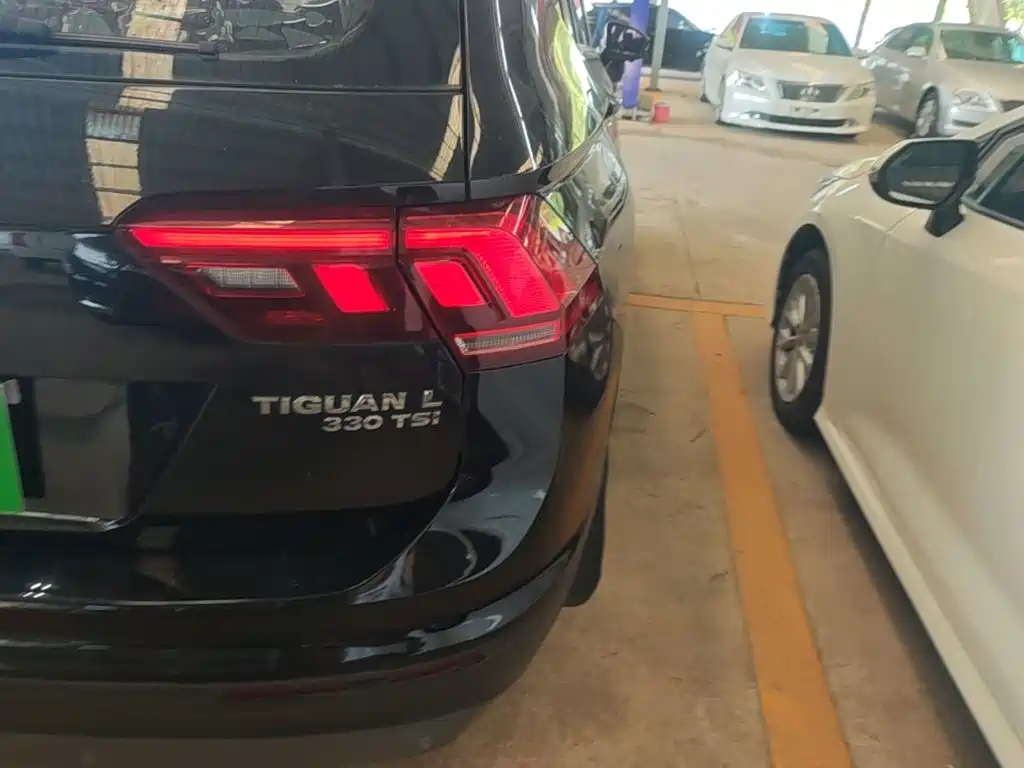 Volkswagen Tiguan L 2018 — фото 8