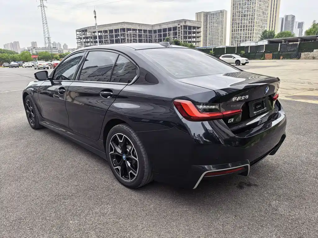 BMW i3 2024