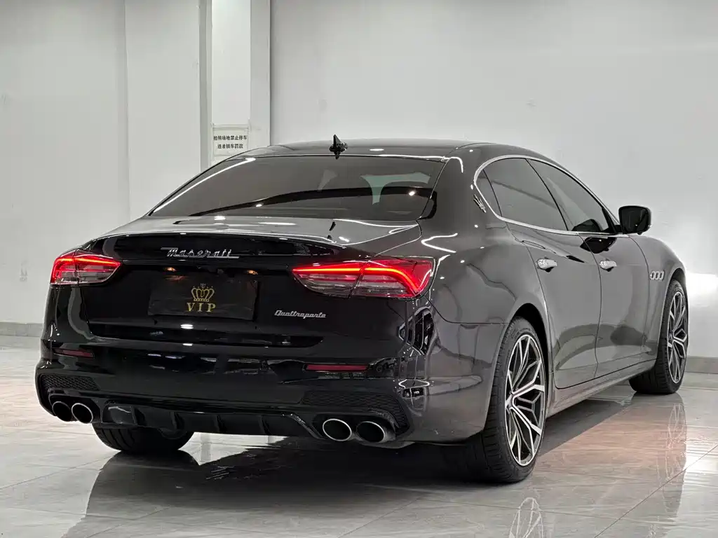 Maserati Quattroporte 2014 — фото 9