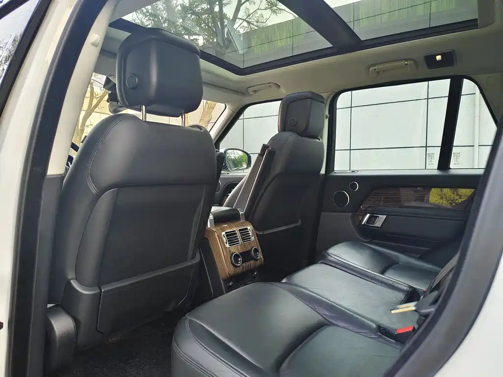 Land Rover Range Rover 2019 — фото 10