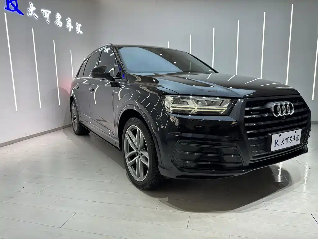 Audi Q7 2020 — фото 3