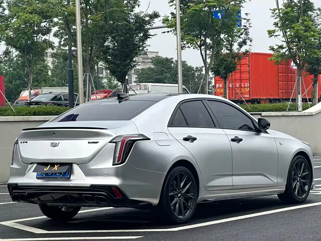 Cadillac CT4 2020 — фото 12