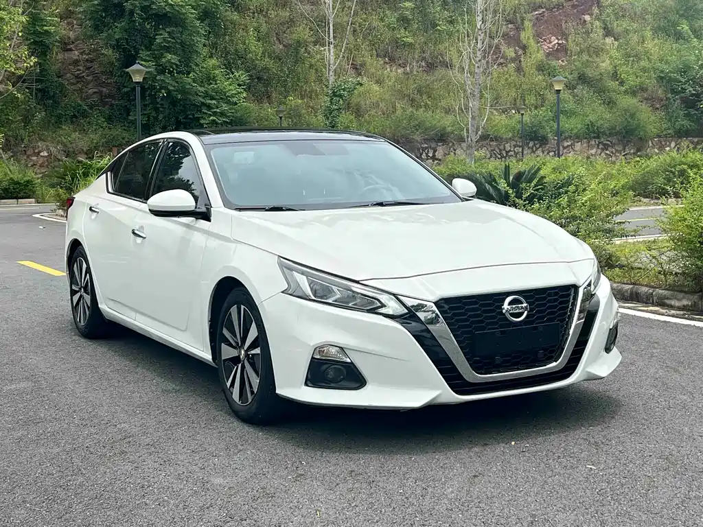Nissan Teana 2022