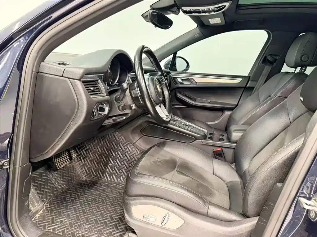 Porsche Macan 2018 — фото 10