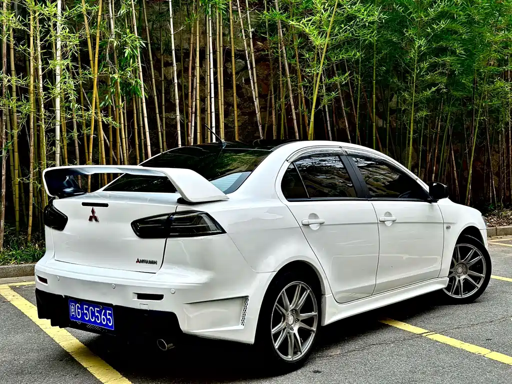 Mitsubishi Lancer EX 2017 — фото 10