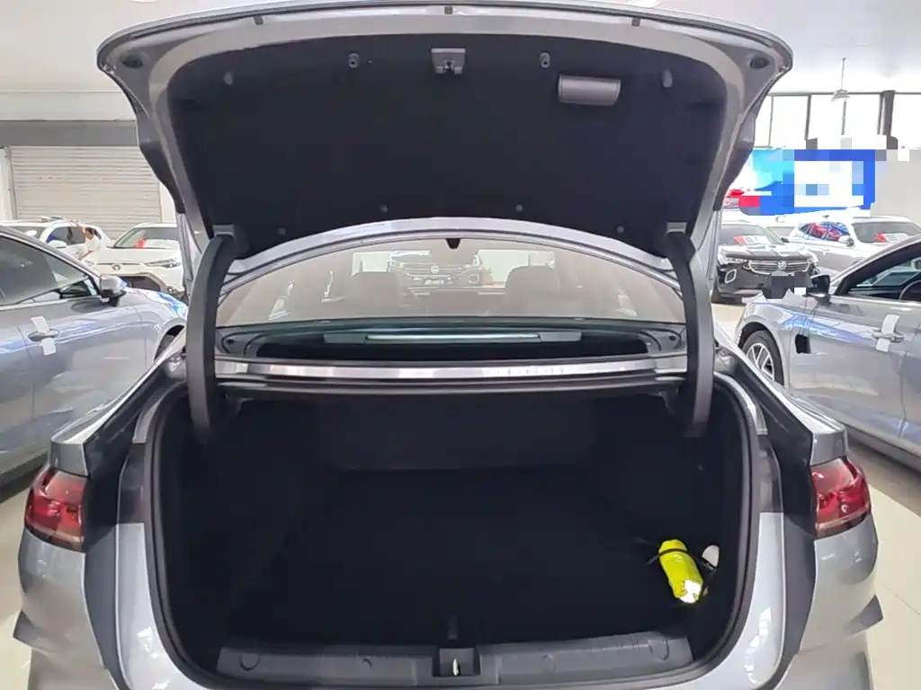 BYD Qin L 2025 — фото 19