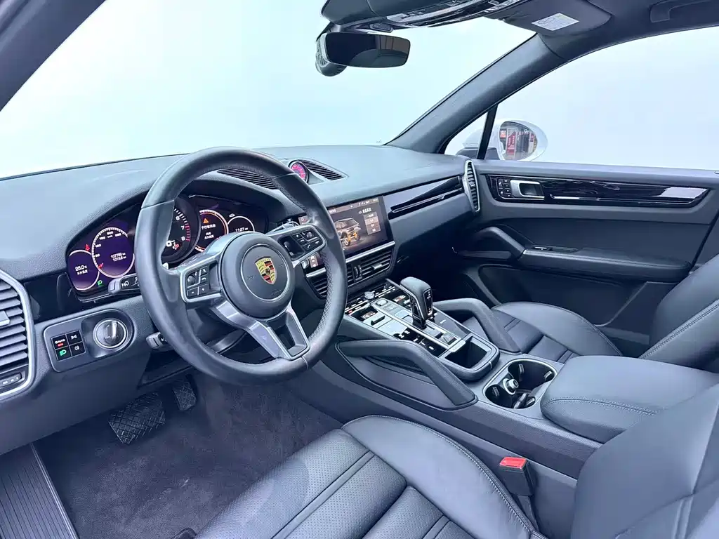 Porsche Cayenne 2021