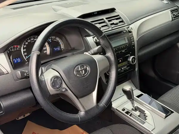 Toyota Camry 2014