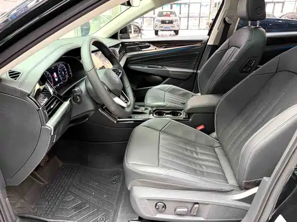Volkswagen Passat 2023