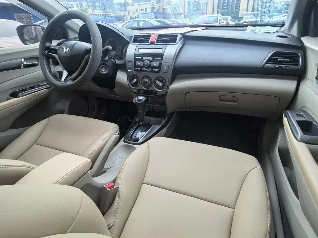 Honda City Classic 2015 — фото 18
