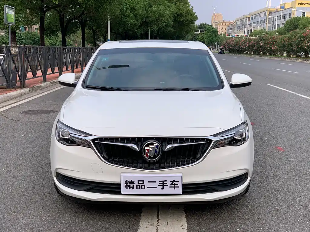 Buick Excelle 2022 — фото 2
