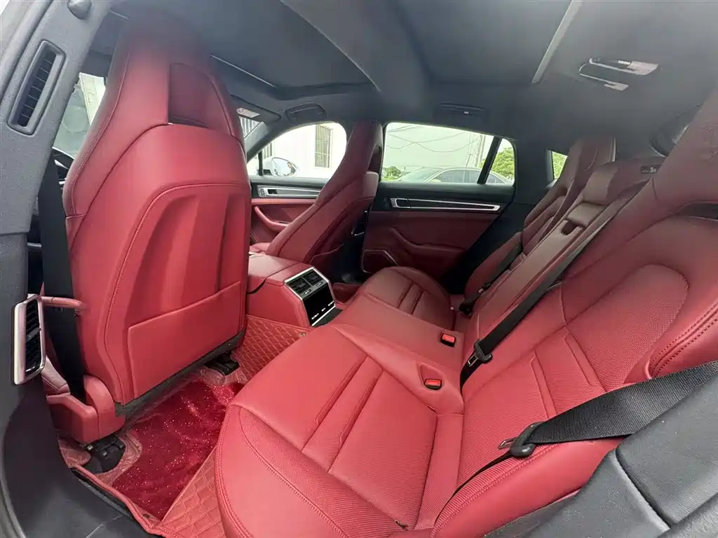 Porsche Panamera 2023