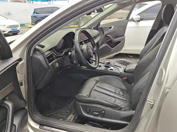 Audi A4L 2018