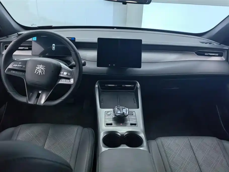 BYD Qin PLUS 2025 — фото 12