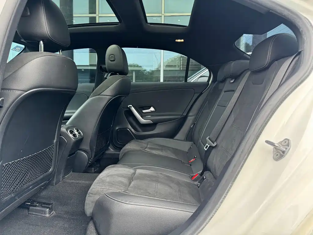Mercedes-Benz A-Class 2020 — фото 15