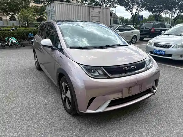 BYD Dolphin 2023