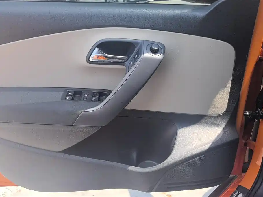 Volkswagen Polo 2014