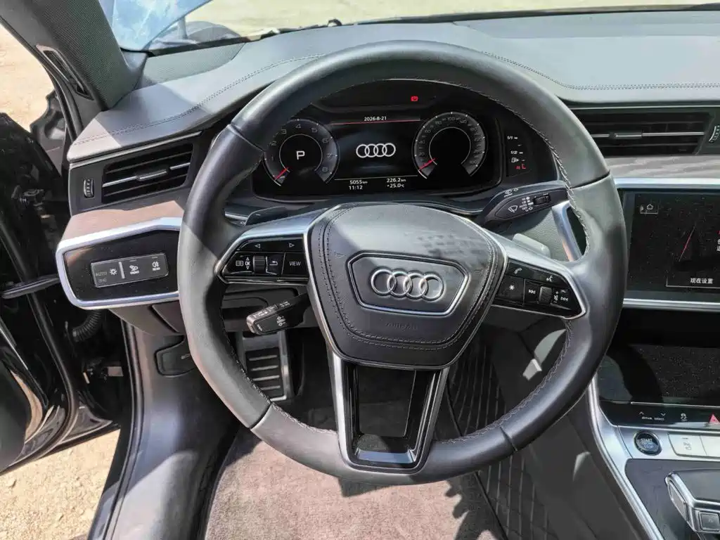 Audi A6L 2025 — фото 2