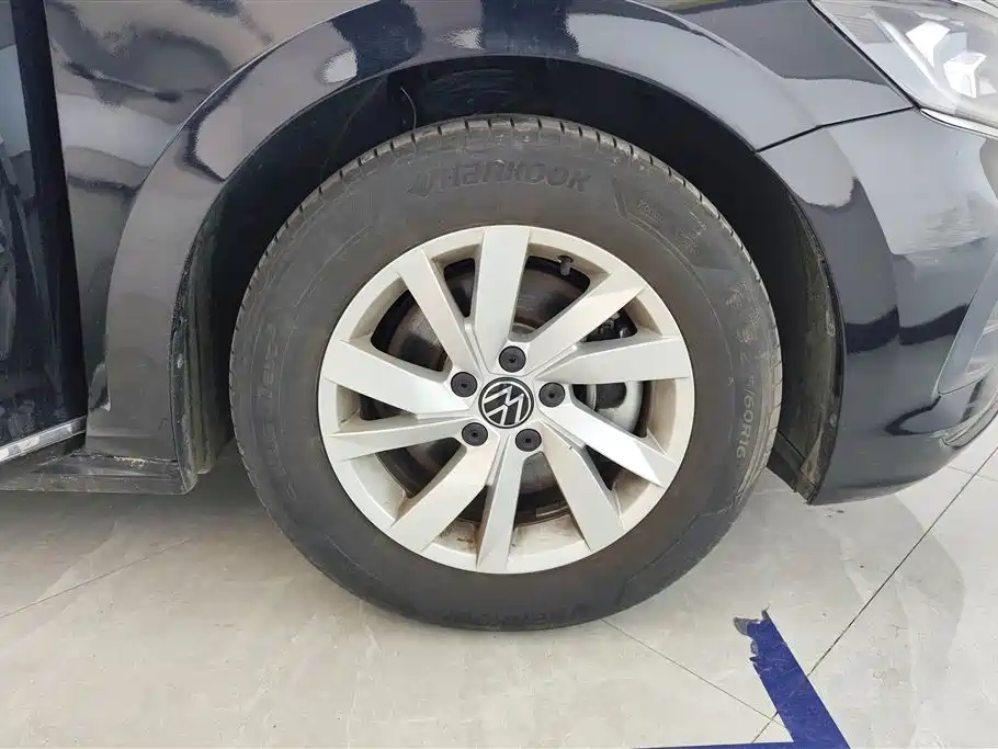 Volkswagen Passat 2025