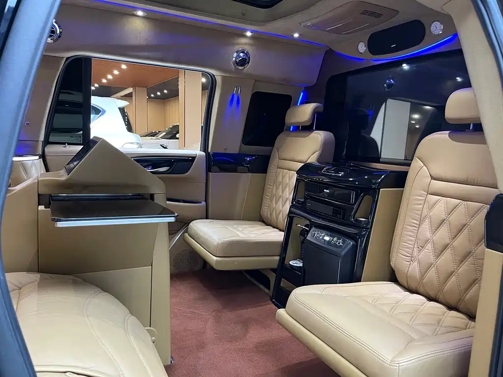 Cadillac Escalade 2016 — фото 12