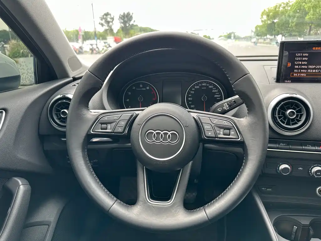 Audi A3 2019 — фото 14