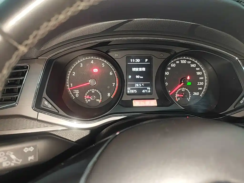Volkswagen Passat 2018 — фото 12