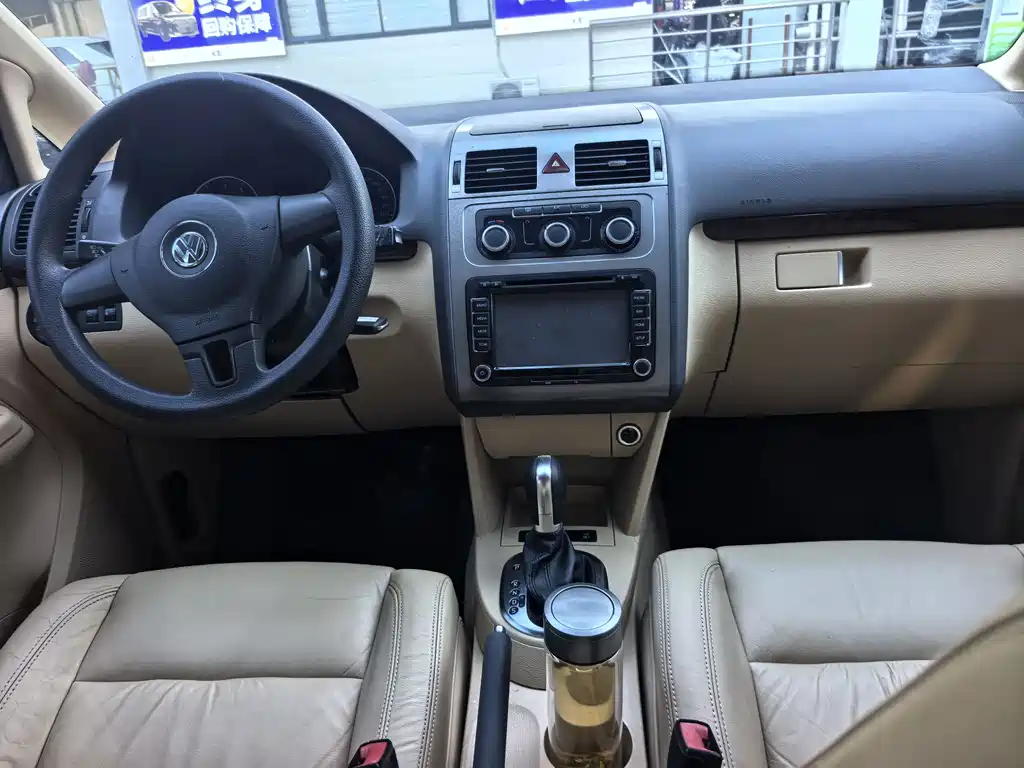 Volkswagen Touran 2015 — фото 14