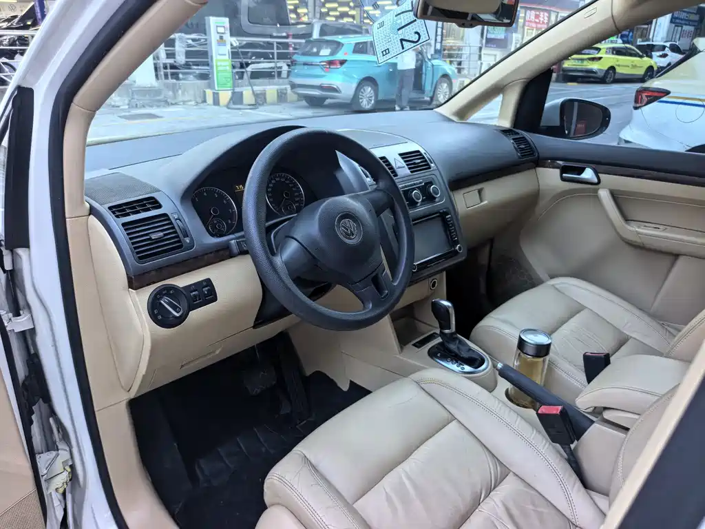 Volkswagen Touran 2015