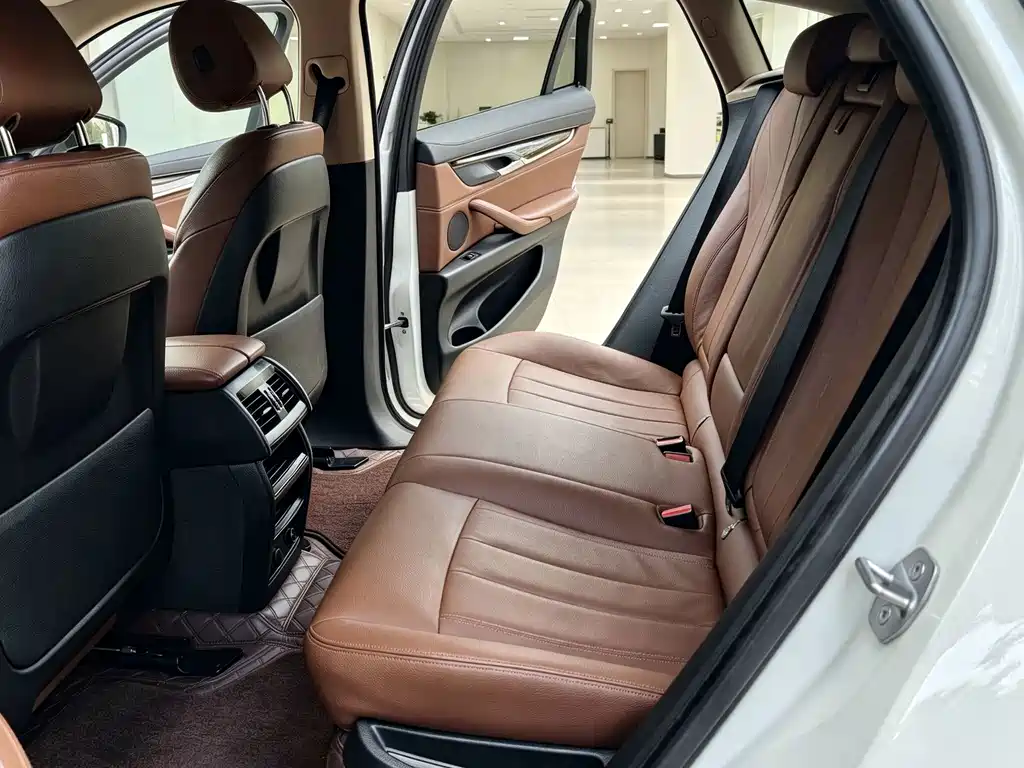 BMW X6 2016 — фото 12